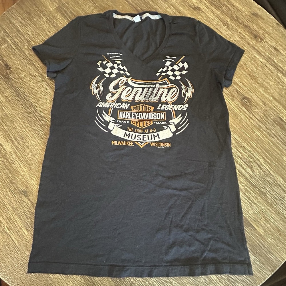 Harley-Davidson Museum Women's Large V-Neck T-Shirt Milwaukee WI Black 2018